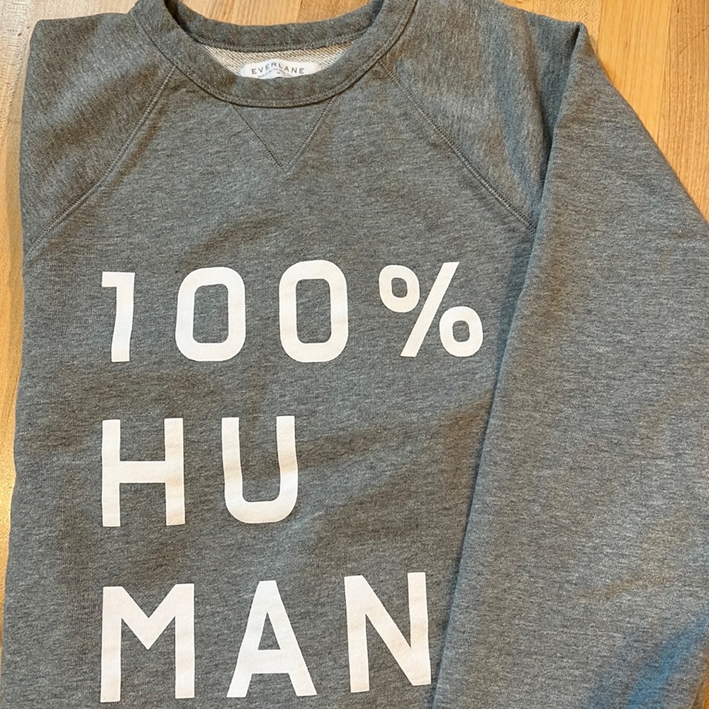 Nice heavy weight sweatshirt by Everlane. Women’s Medium. Like new.